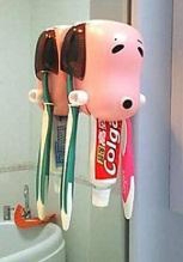 حامل معجون و فرش أسنان كلب 1 قطعة ألوان متعددة