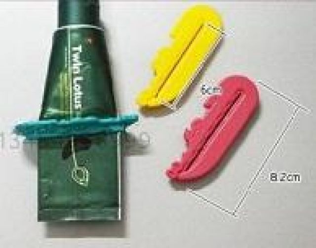 حامل معجون شكل تمساح 3 قطع ألوان متعددة KM